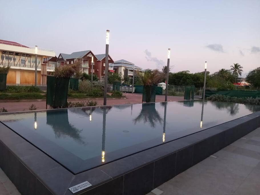 Apartamento Les Pieds Dans L'Eau Chez Syl Le Moule Exterior foto
